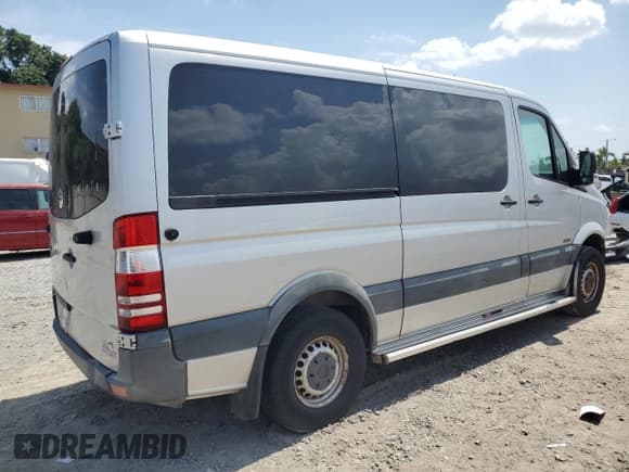 ✅ 2007 Freightliner Sprinter • VIN: WDRPE746975133747 • Lot: 54937244. Listed on Copart with Not provided. Free auction sales archive from the USA and detailed vehicle history report at DreamBid. Image 3.