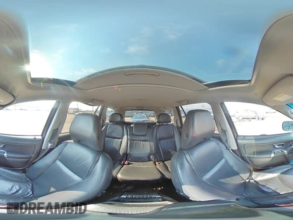 ✅ 2011 Volvo XC90 I6 • VIN: YV4952CZ6B1595848 • Lot: 67381765. Listed on Copart with 181,920 mi. Free auction sales archive from the USA and detailed vehicle history report at DreamBid. Image 14.