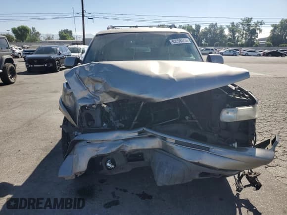 ✅ 2002 Chevrolet Suburban Z71 • VIN: 3GNFK16Z82G233842 • Lot: 63298445. Listed on Copart with 184,222 mi. Free auction sales archive from the USA and detailed vehicle history report at DreamBid. Image 5.