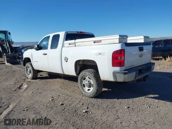 ✅ 2013 Chevrolet Silverado 2500HD Work Truck • VIN: 1GC2KVCG8DZ345240 • Lot: 38599201. Wystawiony na IAAI z przebiegiem 198 487 mil. Bezpłatny archiwum sprzedaży aukcyjnych z USA i szczegółowy raport historii pojazdu na DreamBid. Zdjęcie 3.