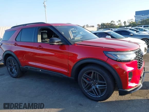 ✅ 2025 Ford Explorer ST • VIN: 1FMWK8GC4SGB02488 • Лот: 43546829. Опубликован ранее на IAAI с пробегом 13 179 миль. Бесплатный доступ к архиву аукционных продаж из США и подробный отчёт об истории автомобиля на DreamBid. Изображение 13.