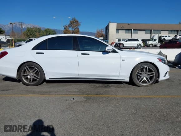 ✅ 2016 Mercedes-Benz S 550 • VIN: WDDUG8FB3GA234342 • Lot: 43793458. Wystawiony na IAAI z przebiegiem 81 499 mil. Bezpłatny archiwum sprzedaży aukcyjnych z USA i szczegółowy raport historii pojazdu na DreamBid. Zdjęcie 13.