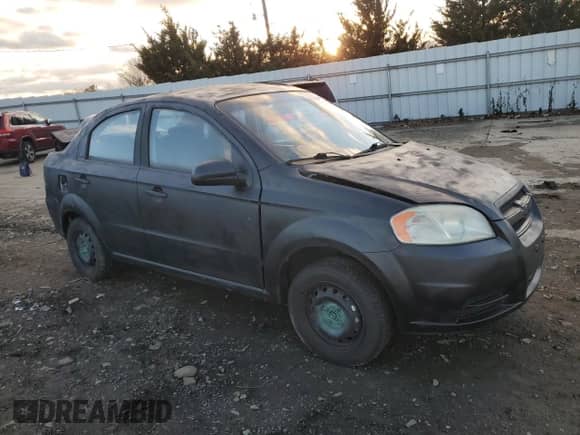 2009 Chevrolet Aveo 1LT z VIN KL1TD56E79B604381, wystawiony jako Copart lot #83262524 z przebiegiem Nie podano mil oraz Szkoda całkowita • Salvage title. Historia ofert i sprzedaży dostępna na DreamBid. Obrazek 4.