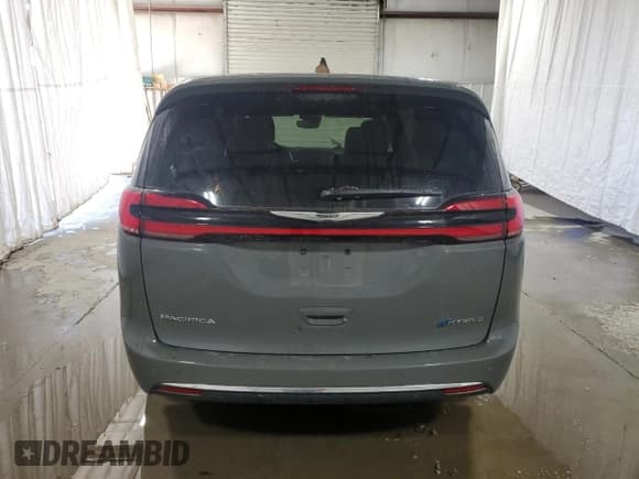 ✅ 2025 Chrysler Pacifica Hybrid Select • VIN: 2C4RC1S7XSR572152 • Lot: 84578995. Listed on Copart with 1,386 mi. Free auction sales archive from the USA and detailed vehicle history report at DreamBid. Image 6.