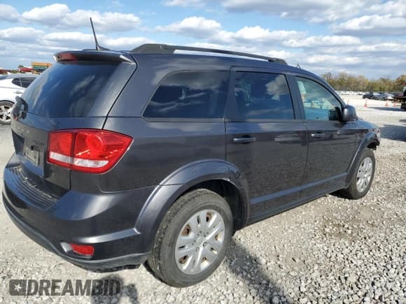 ✅ 2019 Dodge Journey SE • VIN: 3C4PDCBB9KT751381 • Lot: 89692955. Wystawiony na Copart z przebiegiem 80 113 mil. Bezpłatny archiwum sprzedaży aukcyjnych z USA i szczegółowy raport historii pojazdu na DreamBid. Zdjęcie 3.