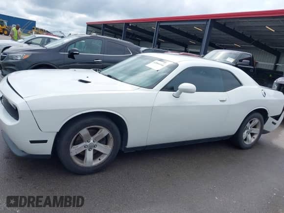 2014 Dodge Challenger Rallye Redline with VIN 2C3CDYAG6EH289856, listed as a IAAI auction lot 42866546 with 122,134 mi miles and . Bid and sale history available at DreamBid. Image 14.