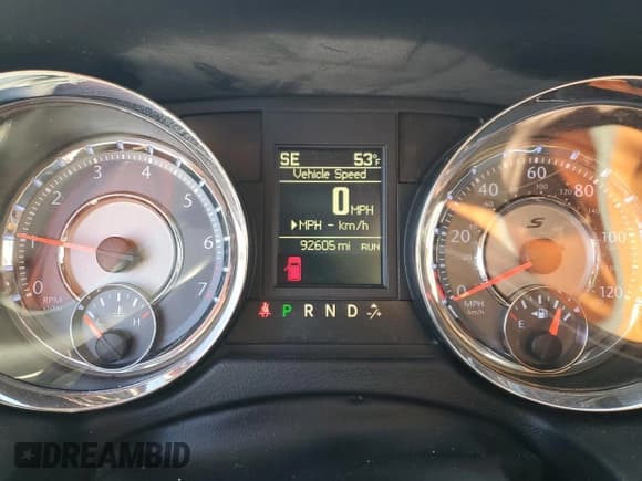 ✅ 2016 Chrysler Town & Country S • VIN: 2C4RC1HG5GR166875 • Lot: 52783635. Listed on Copart with 92,605 mi. Free auction sales archive from the USA and detailed vehicle history report at DreamBid. Image 9.