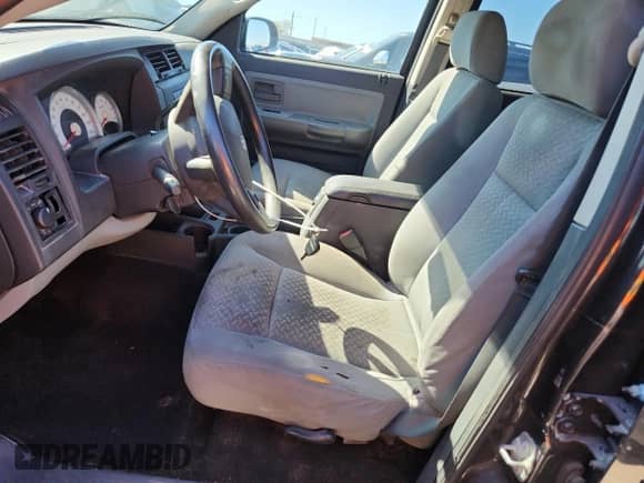 2008 Dodge Dakota SXT with VIN 1D7HE38K48S570164, listed as a Copart auction lot 83818675 with 162,745 mi miles and Salvage title. Bid and sale history available at DreamBid. Image 7.