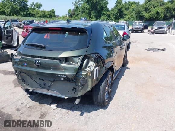 ✅ 2019 Lexus UX 200 • VIN: JTHY3JBH2K2008268 • Lot: 42777537. Wystawiony na IAAI z przebiegiem 53 089 mil. Bezpłatny archiwum sprzedaży aukcyjnych z USA i szczegółowy raport historii pojazdu na DreamBid. Zdjęcie 4.