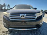 ✅ 2012 Toyota Highlander • VIN: 5TDZK3EH5CS087459 • Lot: 82518945. Wystawiony na Copart z przebiegiem 224 946 mil. Bezpłatny archiwum sprzedaży aukcyjnych z USA i szczegółowy raport historii pojazdu na DreamBid. Zdjęcie 5.