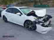 2020 Toyota Camry Hybrid SE z VIN 4T1J31AK6LU536333, wystawiony jako IAAI lot #43088914 z przebiegiem 73 421 mil mil oraz . Historia ofert i sprzedaży dostępna na DreamBid. Obrazek 1.