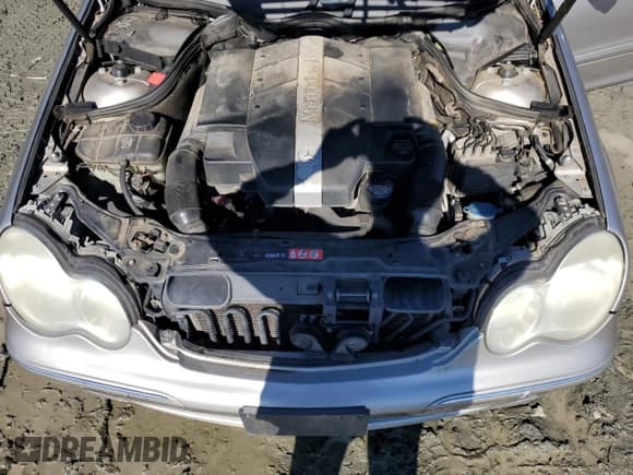 ✅ 2005 Mercedes-Benz C 240 • VIN: WDBRF81J55F631650 • Lot: 45498895. Wystawiony na Copart z przebiegiem 137 699 mil. Bezpłatny archiwum sprzedaży aukcyjnych z USA i szczegółowy raport historii pojazdu na DreamBid. Zdjęcie 11.