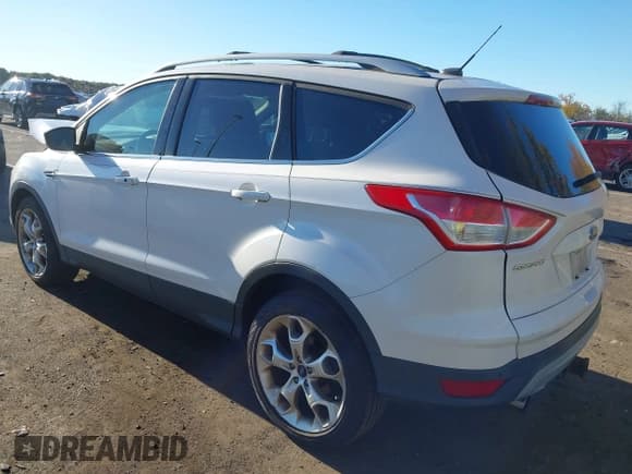 ✅ 2013 Ford Escape Titanium • VIN: 1FMCU9J94DUA57184 • Лот: 43477889. Опубликован ранее на IAAI с пробегом 104 657 миль. Бесплатный доступ к архиву аукционных продаж из США и подробный отчёт об истории автомобиля на DreamBid. Изображение 3.