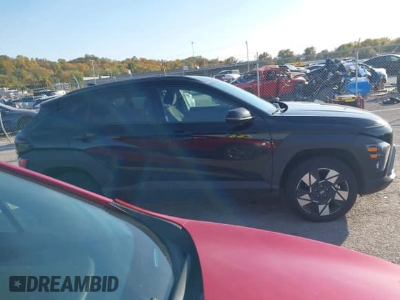 ✅ 2025 Hyundai Kona SEL • VIN: KM8HBCAB5SU219204 • Лот: 43637321. Опубликован ранее на IAAI с пробегом 28 554 миль. Бесплатный доступ к архиву аукционных продаж из США и подробный отчёт об истории автомобиля на DreamBid. Изображение 13.