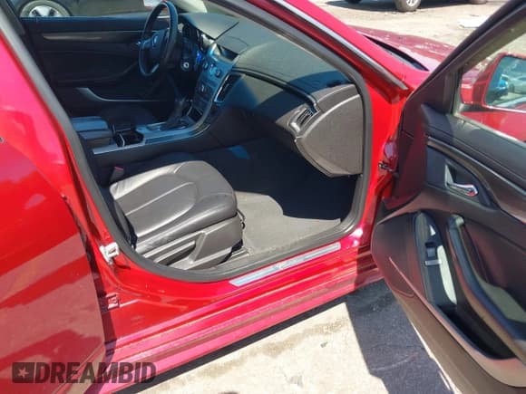 ✅ 2011 Cadillac CTS • VIN: 1G6DA5EY7B0101312 • Lot: 42314902. Wystawiony na IAAI z przebiegiem 121 400 mil. Bezpłatny archiwum sprzedaży aukcyjnych z USA i szczegółowy raport historii pojazdu na DreamBid. Zdjęcie 5.