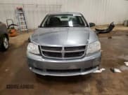 ✅ 2009 Dodge Avenger SE • VIN: 1B3LC46B99N562503 • Lot: 42949545. Wystawiony na Copart z przebiegiem 126 504 mil. Bezpłatny archiwum sprzedaży aukcyjnych z USA i szczegółowy raport historii pojazdu na DreamBid. Zdjęcie 5.