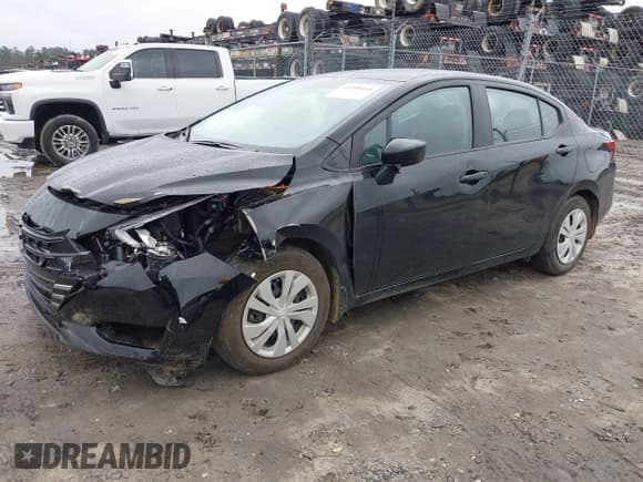 ✅ 2025 Nissan Versa S • VIN: 3N1CN8DV1SL829946 • Lot: 43398544. Wystawiony na IAAI z przebiegiem 100 000 mil. Bezpłatny archiwum sprzedaży aukcyjnych z USA i szczegółowy raport historii pojazdu na DreamBid. Zdjęcie 17.