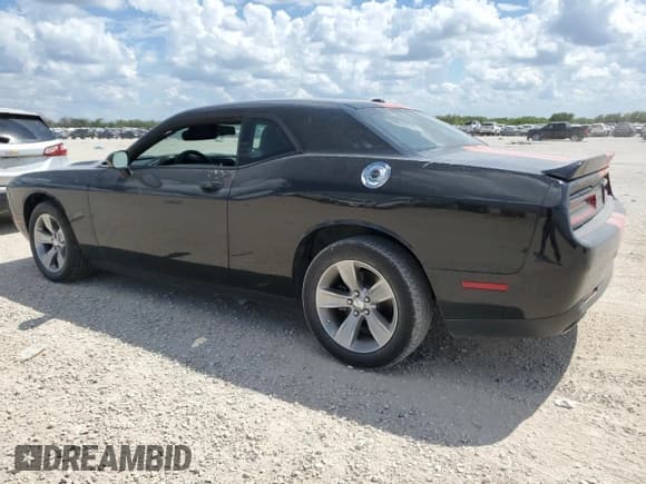 ✅ 2018 Dodge Challenger SXT Plus • VIN: 2C3CDZAG2JH325302 • Lot: 70904764. Wystawiony na Copart z przebiegiem 71 681 mil. Bezpłatny archiwum sprzedaży aukcyjnych z USA i szczegółowy raport historii pojazdu na DreamBid. Zdjęcie 2.