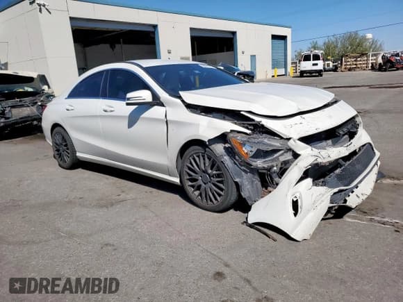 ✅ 2018 Mercedes-Benz CLA 250 • VIN: WDDSJ4EB2JN613237 • Лот: 80097375. Опубликован ранее на Copart с пробегом 77 352 миль. Бесплатный доступ к архиву аукционных продаж из США и подробный отчёт об истории автомобиля на DreamBid. Изображение 4.