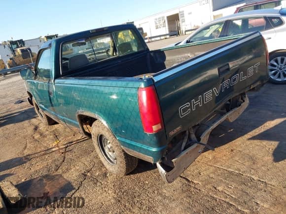 1995 Chevrolet Silverado 1500 with VIN 1GCEC14Z8SZ250810, listed as a IAAI auction lot 43402819 with 335,724 mi miles and . Bid and sale history available at DreamBid. Image 3.