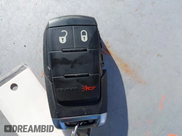 ✅ 2023 Ram 2500 Tradesman • VIN: 3C6TR5CJ7PG555514 • Lot: 41340937. Wystawiony na IAAI z przebiegiem 19 317 mil. Bezpłatny archiwum sprzedaży aukcyjnych z USA i szczegółowy raport historii pojazdu na DreamBid. Zdjęcie 11.