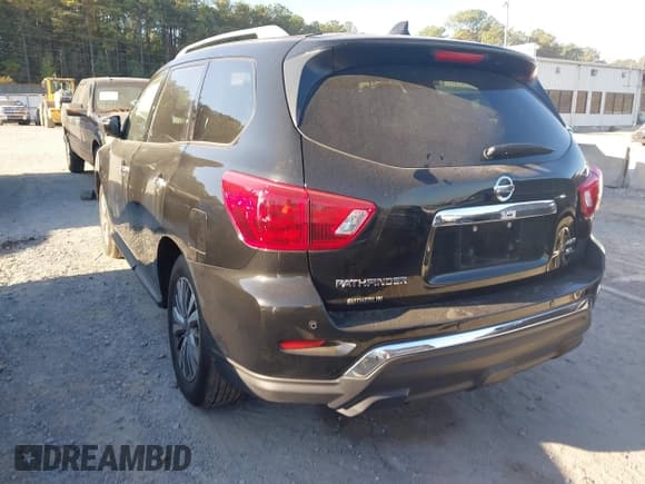 ✅ 2019 Nissan Pathfinder SV • VIN: 5N1DR2MM1KC634754 • Lot: 43355314. Wystawiony na IAAI z przebiegiem 98 999 mil. Bezpłatny archiwum sprzedaży aukcyjnych z USA i szczegółowy raport historii pojazdu na DreamBid. Zdjęcie 3.