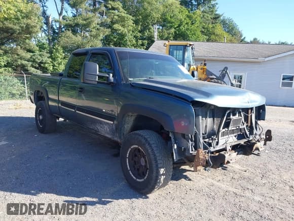 ✅ 2007 Chevrolet Silverado 2500HD Work Truck • VIN: 1GCHK29U97E116177 • Lot: 43043073. Wystawiony na IAAI z przebiegiem 191 150 mil. Bezpłatny archiwum sprzedaży aukcyjnych z USA i szczegółowy raport historii pojazdu na DreamBid. Zdjęcie 1.