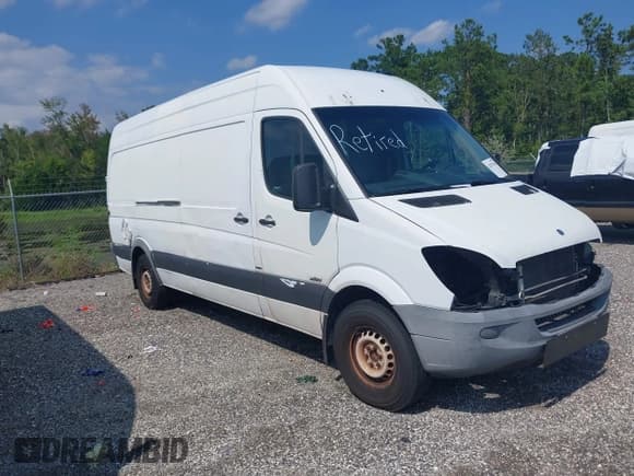 ✅ 2012 Mercedes-Benz Sprinter Cargo • VIN: WD3PE8CB5C5710802 • Lot: 42873916. Wystawiony na IAAI z przebiegiem 304 265 mil. Bezpłatny archiwum sprzedaży aukcyjnych z USA i szczegółowy raport historii pojazdu na DreamBid. Zdjęcie 1.