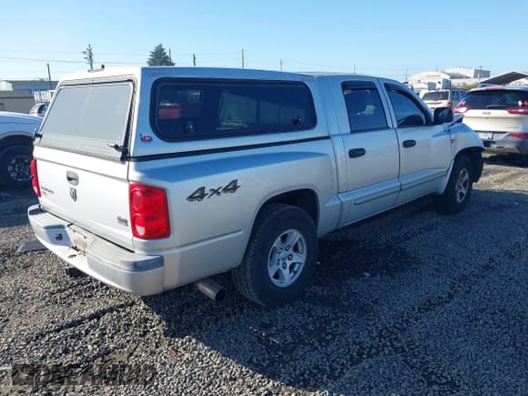 ✅ 2005 Dodge Dakota SLT • VIN: 1D7HW48N95S110474 • Lot: 43513144. Listed on IAAI with 209,765 mi. Free auction sales archive from the USA and detailed vehicle history report at DreamBid. Image 4.