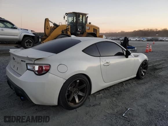 ✅ 2016 Subaru BRZ Limited • VIN: JF1ZCAC1XG9600948 • Lot: 92864135. Listed on Copart with 120,819 mi. Free auction sales archive from the USA and detailed vehicle history report at DreamBid. Image 3.