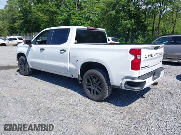 2023 Chevrolet Silverado 1500 Custom z VIN 1GCPDBEKXPZ264163, wystawiony jako IAAI lot #42630768 z przebiegiem 61 305 mil mil oraz . Historia ofert i sprzedaży dostępna na DreamBid. Obrazek 3.