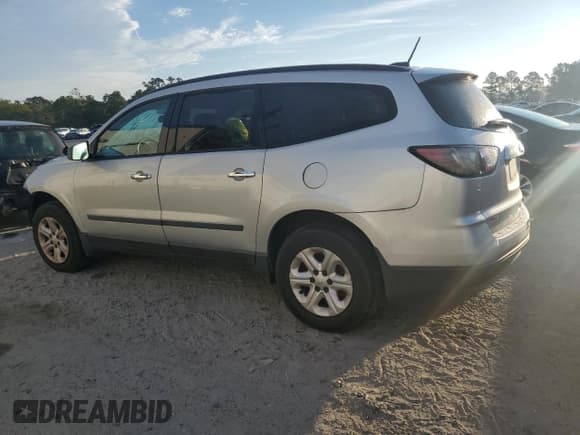 ✅ 2016 Chevrolet Traverse LS • VIN: 1GNKRFKD7GJ260487 • Lot: 82049955. Wystawiony na Copart z przebiegiem 120 661 mil. Bezpłatny archiwum sprzedaży aukcyjnych z USA i szczegółowy raport historii pojazdu na DreamBid. Zdjęcie 2.