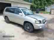 2006 Toyota Highlander z VIN JTEGD21AX60139594, wystawiony jako IAAI lot #42473393 z przebiegiem 210 409 mil mil oraz . Historia ofert i sprzedaży dostępna na DreamBid. Obrazek 1.