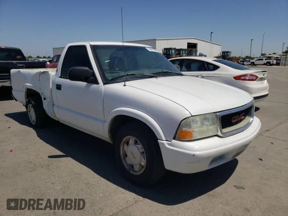 ✅ 2002 GMC Sonoma SLS • VIN: 1GTCS14W128205021 • Лот: 56436585. Опубликован ранее на Copart с пробегом 244 026 миль. Бесплатный доступ к архиву аукционных продаж из США и подробный отчёт об истории автомобиля на DreamBid. Изображение 4.