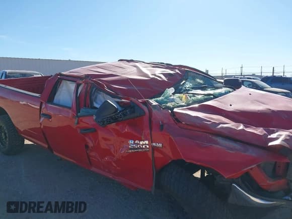 ✅ 2018 Ram 2500 Tradesman • VIN: 3C6UR5HJ1JG417892 • Lot: 43488672. Listed on IAAI with Not provided. Free auction sales archive from the USA and detailed vehicle history report at DreamBid. Image 12.