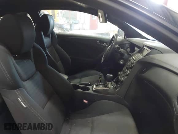 2013 Hyundai Genesis Coupe R-Spec с VIN KMHHT6KD3DU090333, выставлен на аукционе IAAI как лот 41424104 с пробегом Не указан миль и . История ставок и продаж доступна на DreamBid. Изображение 5.