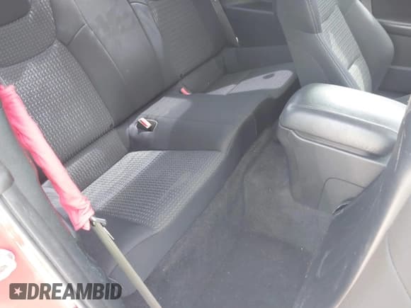 ✅ 2012 Hyundai Genesis Coupe Premium • VIN: KMHHT6KD5CU071006 • Lot: 42122909. Wystawiony na IAAI z przebiegiem 87 647 mil. Bezpłatny archiwum sprzedaży aukcyjnych z USA i szczegółowy raport historii pojazdu na DreamBid. Zdjęcie 8.