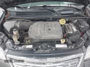 ✅ 2016 Chrysler Town & Country Touring L Anniversary Edition • VIN: 2C4RC1CG3GR302329 • Lot: 41100293. Wystawiony na IAAI z przebiegiem 158 363 mil. Bezpłatny archiwum sprzedaży aukcyjnych z USA i szczegółowy raport historii pojazdu na DreamBid. Zdjęcie 10.