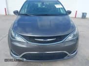 ✅ 2020 Chrysler Pacifica Touring L • VIN: 2C4RC1BG7LR284994 • Lot: 41661416. Listed on IAAI with 101,257 mi. Free auction sales archive from the USA and detailed vehicle history report at DreamBid. Image 12.