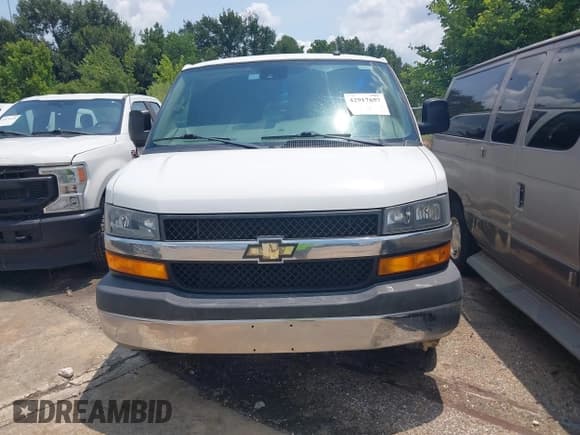 ✅ 2020 Chevrolet Express Passenger LT • VIN: 1GAZGPFG7L1228603 • Lot: 42917657. Listed on IAAI with 54,144 mi. Free auction sales archive from the USA and detailed vehicle history report at DreamBid. Image 11.