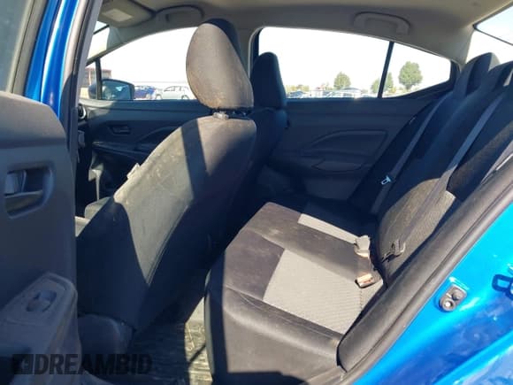 ✅ 2023 Nissan Versa S • VIN: 3N1CN8DV3PL872921 • Lot: 43486074. Wystawiony na IAAI z przebiegiem 44 811 mil. Bezpłatny archiwum sprzedaży aukcyjnych z USA i szczegółowy raport historii pojazdu na DreamBid. Zdjęcie 8.