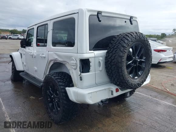 ✅ 2021 Jeep Wrangler Unlimited Sahara • VIN: 1C4HJXEG1MW597127 • Lot: 43354032. Listed on IAAI with 82,436 mi. Free auction sales archive from the USA and detailed vehicle history report at DreamBid. Image 3.
