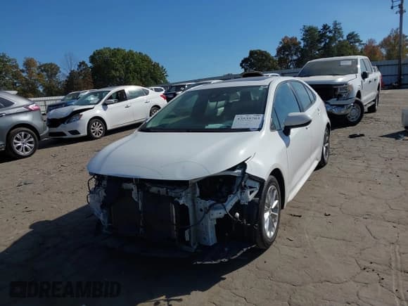 ✅ 2020 Toyota Corolla LE • VIN: 5YFHPRAE0LP010177 • Лот: 43535703. Опубликован ранее на IAAI с пробегом 72 109 миль. Бесплатный доступ к архиву аукционных продаж из США и подробный отчёт об истории автомобиля на DreamBid. Изображение 2.