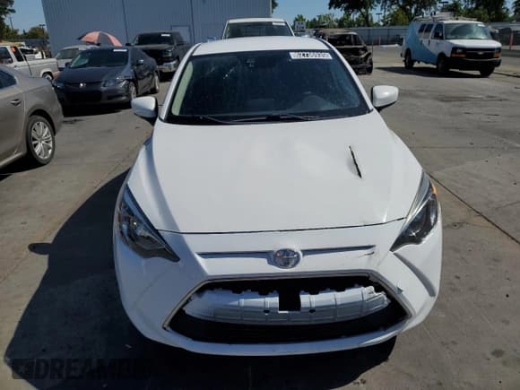 ✅ 2017 Toyota Yaris • VIN: 3MYDLBYV8HY155094 • Lot: 62736935. Listed on Copart with 79,480 mi. Free auction sales archive from the USA and detailed vehicle history report at DreamBid. Image 5.