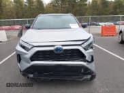 ✅ 2024 Toyota RAV4 Hybrid XSE • VIN: 2T3E6RFV6RW063723 • Lot: 43498363. Wystawiony na IAAI z przebiegiem 10 317 mil. Bezpłatny archiwum sprzedaży aukcyjnych z USA i szczegółowy raport historii pojazdu na DreamBid. Zdjęcie 12.