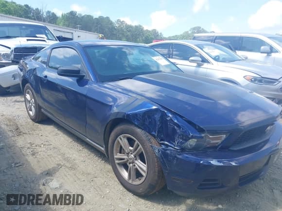 ✅ 2011 Ford Mustang V6 • VIN: 1ZVBP8AM0B5151010 • Lot: 42297601. Listed on IAAI with 209,810 mi. Free auction sales archive from the USA and detailed vehicle history report at DreamBid. Image 1.