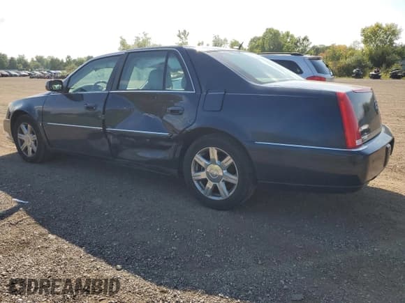 ✅ 2007 Cadillac DTS V8 • VIN: 1G6KD57Y27U181744 • Lot: 69770424. Listed on Copart with 164,353 mi. Free auction sales archive from the USA and detailed vehicle history report at DreamBid. Image 2.