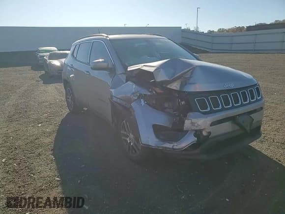 ✅ 2018 Jeep Compass Latitude • VIN: 3C4NJCBB7JT488418 • Lot: 89573285. Listed on Copart with 60,648 mi. Free auction sales archive from the USA and detailed vehicle history report at DreamBid. Image 14.