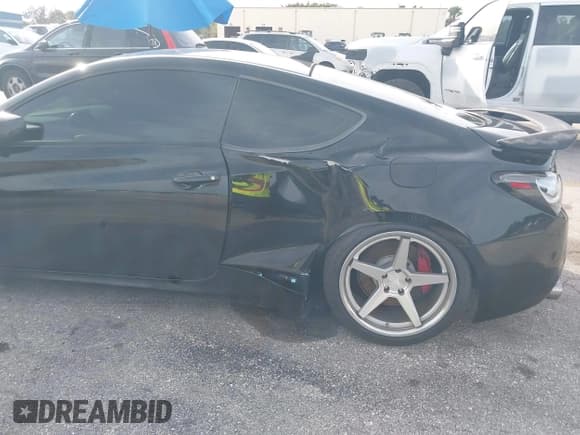 ✅ 2013 Hyundai Genesis Coupe Track • VIN: KMHHU6KJ1DU104166 • Lot: 43817871. Wystawiony na IAAI z przebiegiem 105 395 mil. Bezpłatny archiwum sprzedaży aukcyjnych z USA i szczegółowy raport historii pojazdu na DreamBid. Zdjęcie 13.