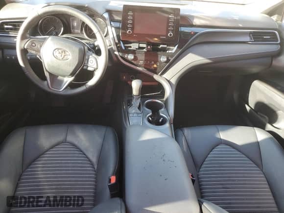 2023 Toyota Camry SE с VIN 4T1G11AK9PU825924, выставлен на аукционе Copart как лот 86271425 с пробегом 13 933 миль миль и Чистый • Clean title. История ставок и продаж доступна на DreamBid. Изображение 8.